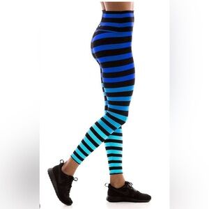 K Deer Alexis Stripe 7/8 sneaker length yoga pants